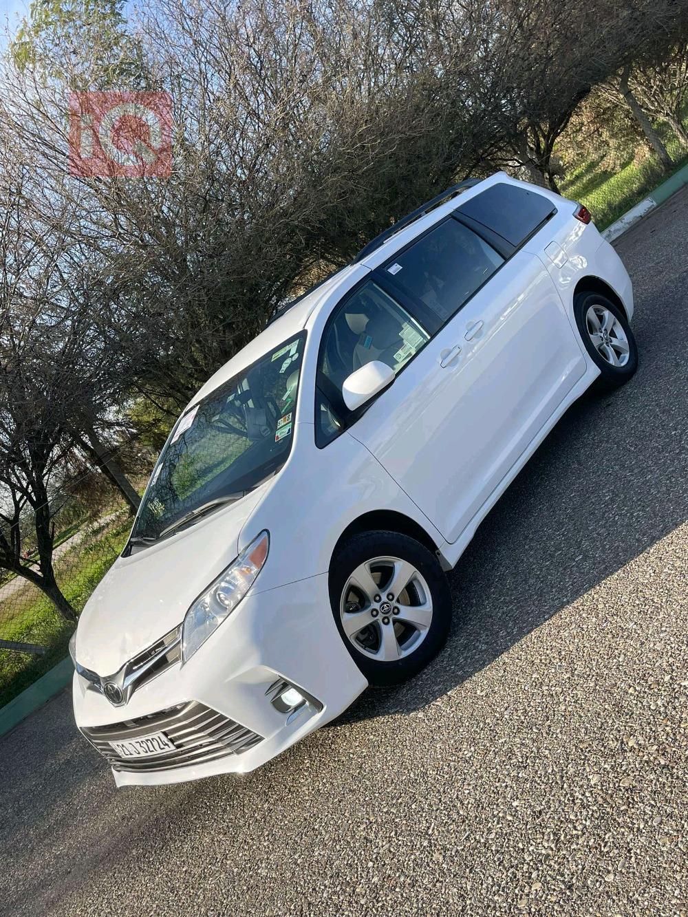 Toyota Sienna